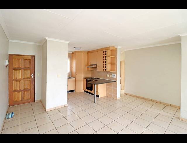 2 BEDROOM TOWNHOUSE FOR SALE IN ORIEL